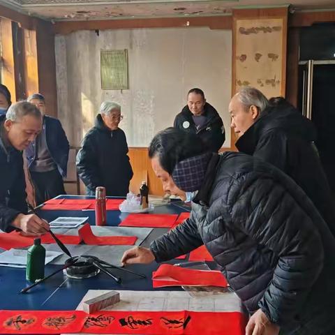 【笃行e+】“幸福来敲门新春送‘福’到” --笃臣巷社区开展看望孤寡老人活动