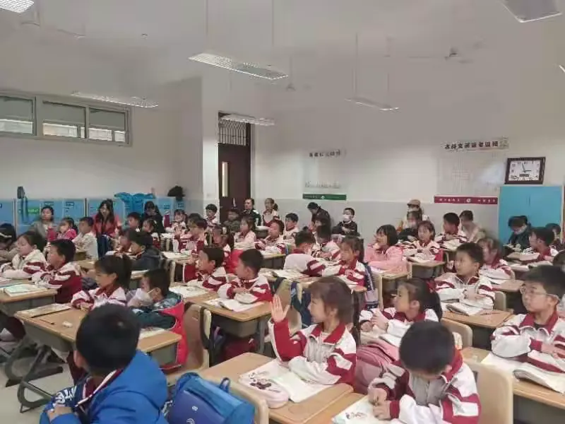 简篇-“教”以潜心,“研”以致远——胜利二小语文“共生课堂”的师生成长