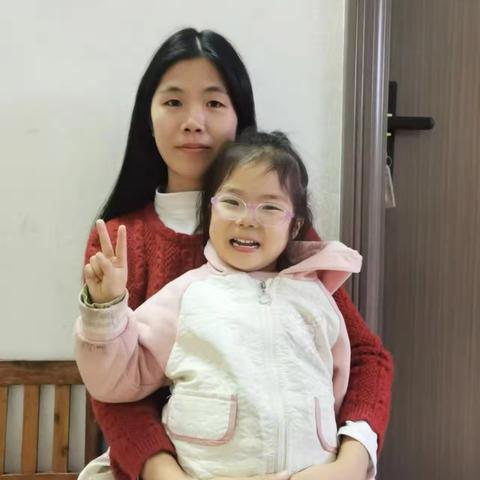 “绘本润童心，阅见美好”-小宝宝幼儿园讲绘本故事第146期 《元旦可以吃吗》