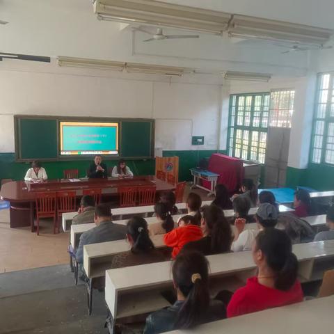 春风化雨润桃李，家校同心育栋梁——永安十中初三毕业班春季家长会