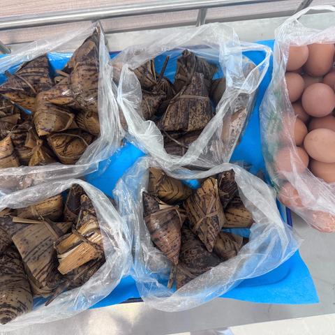 粽香暖病房，医心护安康｜肿瘤科二病区端午暖心慰问活动