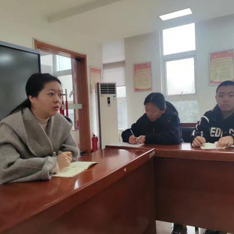 深学“两会”守初心，牢记“雷锋”担使命——长延堡街道紫郡长安社区党总支开展3月份主题党日活动