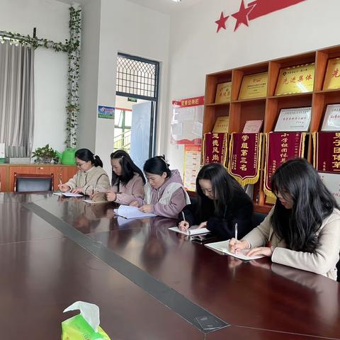 【课题动态10】课题引领促提升，中期汇报显成果——甘祖昌红军小学市级社科规划课题中期汇报会