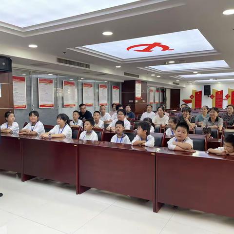 新时代文明实践||探秘社区寻根脉，红色基因代代传 —— 五一社区党总支开展青少年特色党课