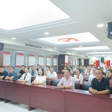 党群齐聚忆峥嵘 共观国威砺初心 —— 五一社区开展纪念抗战胜利暨世界反法西斯战争胜利80周年活动