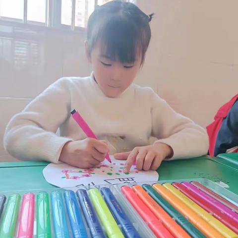 遇见晕染 纸上生花——鱼台县第二实验小学附属幼儿园大一班美术活动