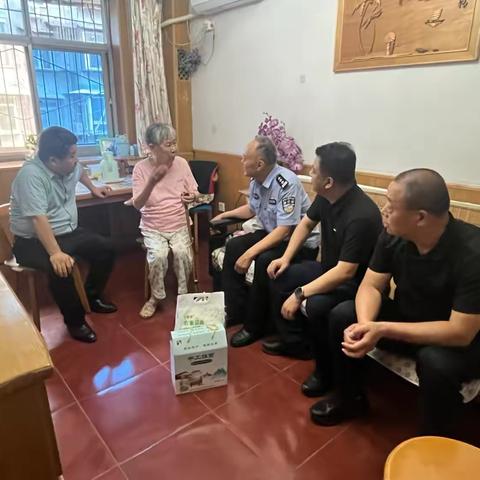 端午送温情 粽香伴安康