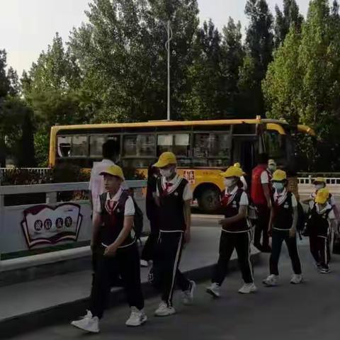 一路陪伴，守护成长——博兴县第五小学四年级四班家长执勤