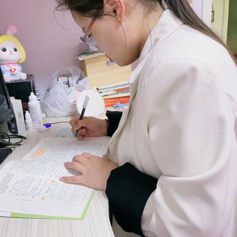 《孩子更喜欢什么样的大人》——濮阳市油田第十五小学二年级家长学校学习专题