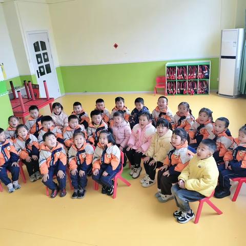 盼盼幼儿园大一班3月份美篇