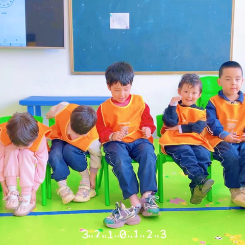 【皮山县皖疆幼儿园小三班课程活动】小鞋子大秘密