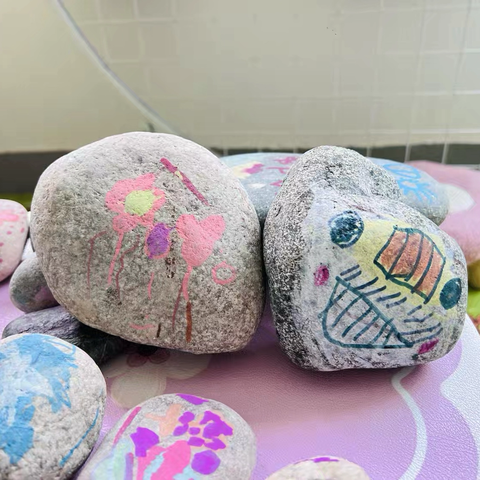 【皮山县皖疆幼儿园】中三班  课程活动——“石”分有趣