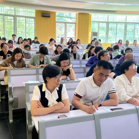 杏坛问道寻活水，且以匠心共研磨——海南华侨中学高中语文教研组“尚学杯”赛课活动纪实