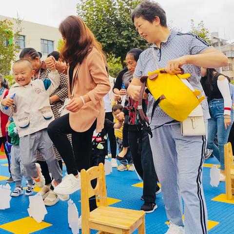 “翻开人生第一页，我爱我的幼儿园”——保山市隆阳区幼儿园(象山园）2023年秋季新生见面会