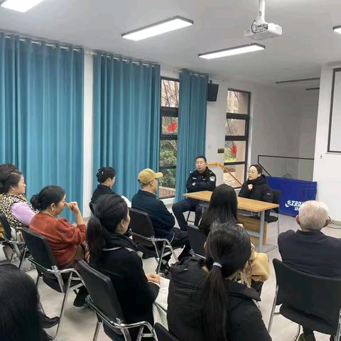 【微服务·邸万家】曲江街道龙邸社区联合曲江派出所开展“反诈宣传进社区 平安守护夕阳红”宣传活动