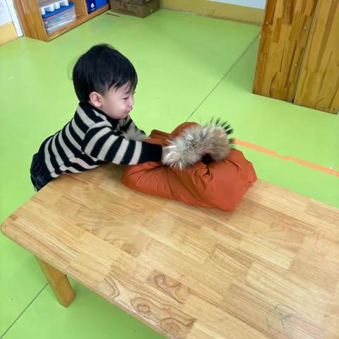 我来帮你——鱼邱湖街道中心幼儿园如意府分园小托班室内观察