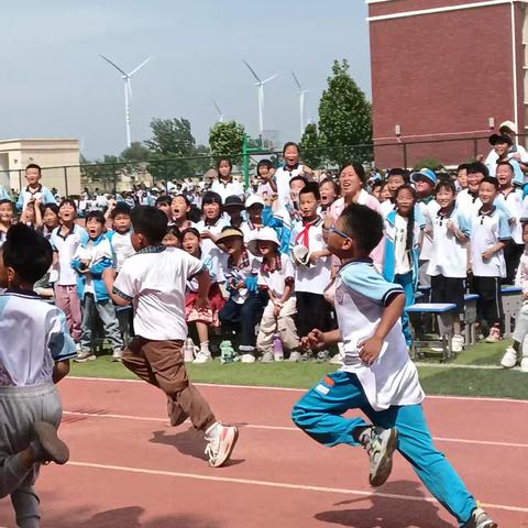 “以运动，致青春！”——李村镇中心小学召开2025年春季运动会