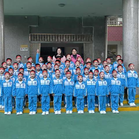 武韵少年展风采，一（1）班绽光芒——娄底一小2025年一年级武术操比赛