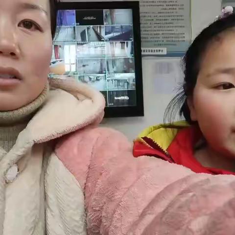 书香浸润童年，阅读点亮人生——马头镇中心小学“书香家庭”事迹展播（二年级二班夏晨曦）