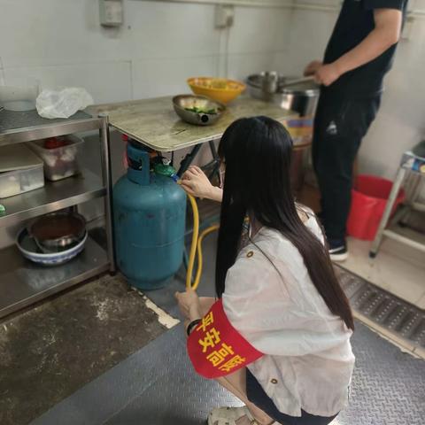 鹿祥社区开展安全生产隐患排查复查工作