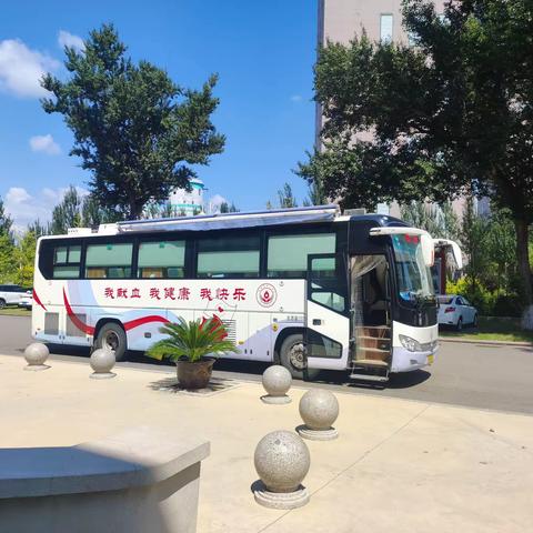 五间房镇开展“传递爱心，感恩社会”无偿献血活动