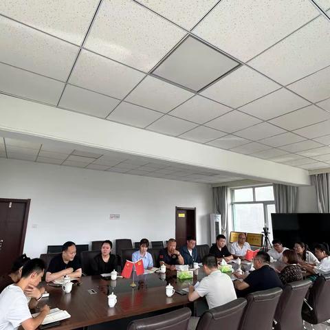 五间房镇召开选派干部座谈会