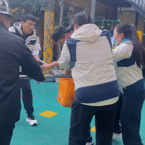 以练筑防   护幼前行——希语树创意幼儿园防恐防暴安全演练