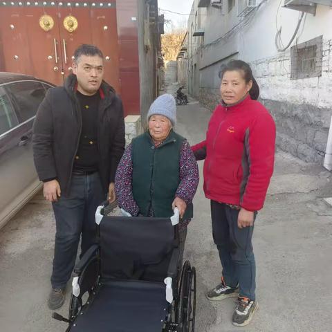 关爱残疾人，辅助器具传递温暖