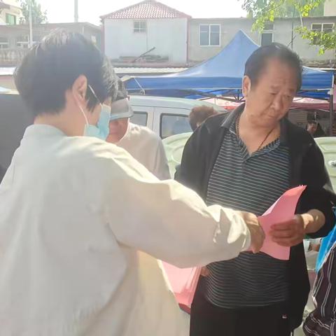 党家街道开展“困难群众集中申报日”宣传活动