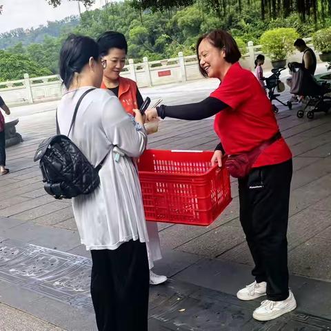 生活的温度：日常场景中的情感印记