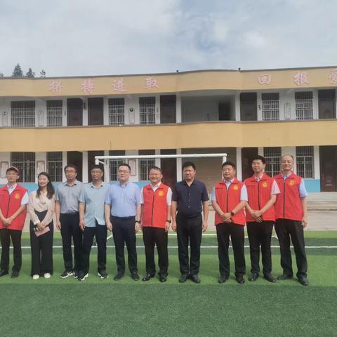 省政府研究室志愿者活动走进王大湾希望小学