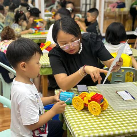 趣构大未来，拼出大世界——北欧世家幼儿园中班组乐高期末汇报