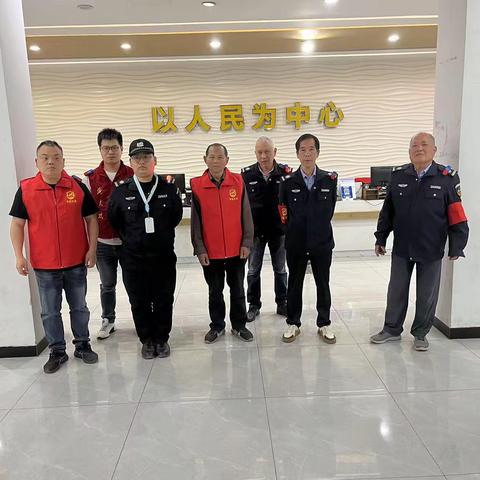 【廉韵社·文教松门里】常青松志愿服务队助力社区治理提质增效