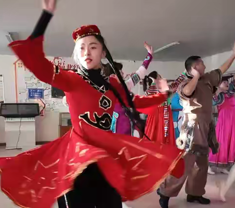 “欢欢喜喜过大年”—冰天雪地美好生活“蒲公英”文艺小分队走基层新春送祝福——北红村