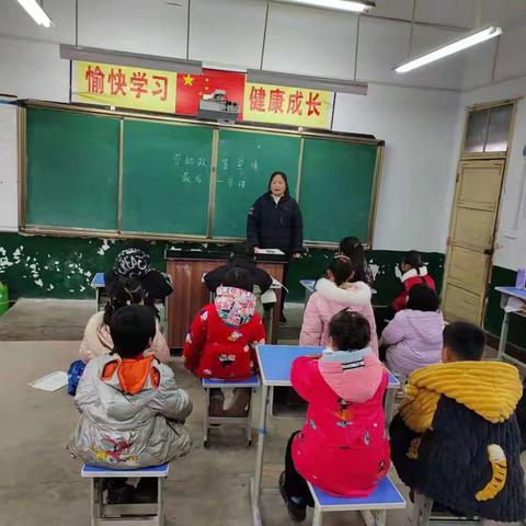 关注贫困家庭   关爱贫困学生--蚁蜂镇子房小学开展资助政策最后一节课宣传活动简讯