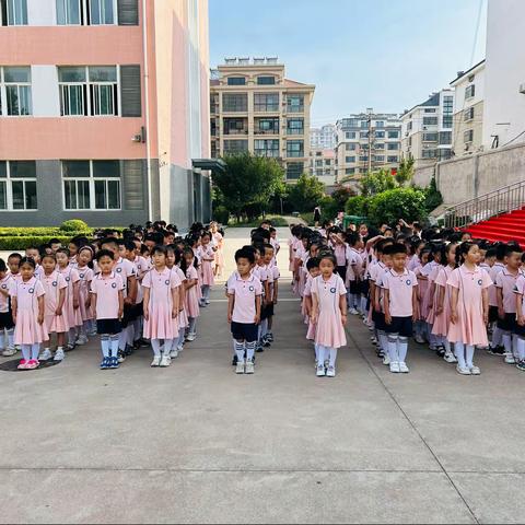 安丘市兴华学校幼儿园幼小衔接系列活动—走进小学