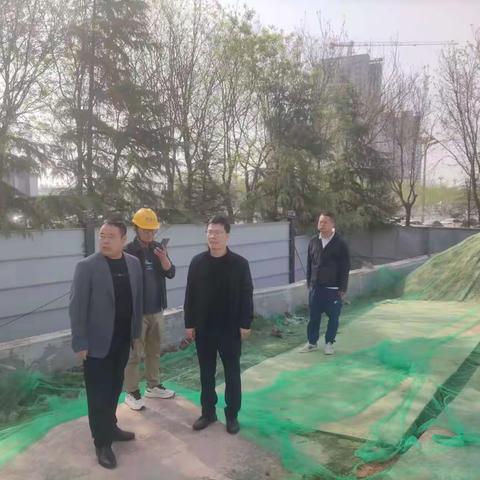 高陵区住建局加强建筑工地扬尘治理巡查