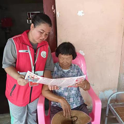 新龙镇新村网格员开展“预防养老诈骗，安心养老宣传”