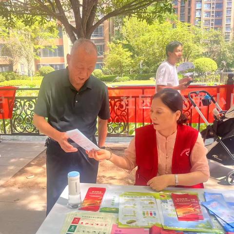 【我为群众办实事】社区“流动办公桌”   服务居民“零距离”