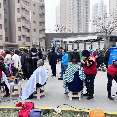新时代文明实践 | 志愿服务送温暖 义务理发迎新元