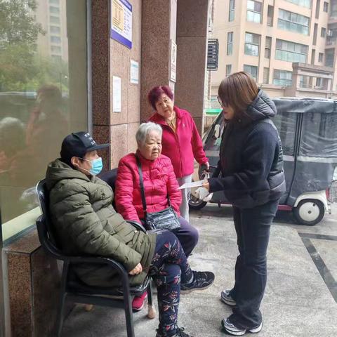 草场坡社区开展垃圾分类宣传活动