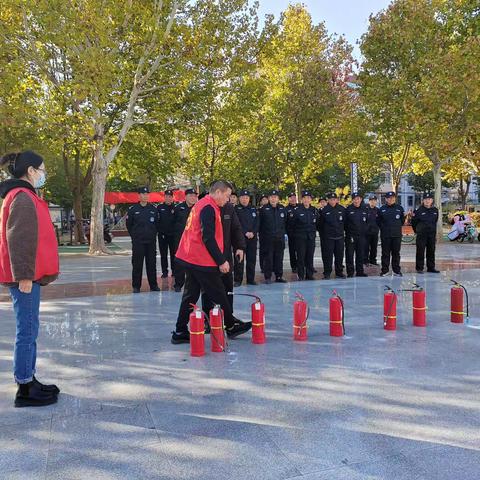 【东柳街道“双争”进行时】东柳街道广厦社区组织工作人员开展消防安全培训