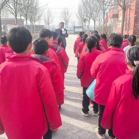 播种绿色，拥抱未来——东明县渔沃中心小学植树节主题活动