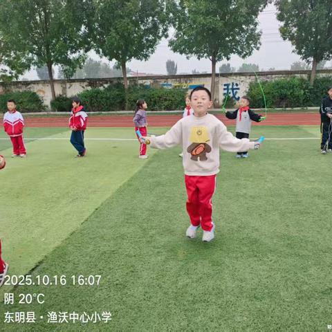 渔沃街道办事处中心小学校本课程活动纪实