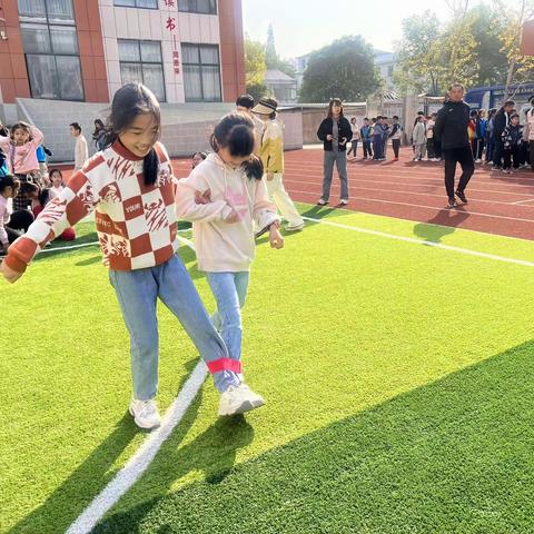 党建+队建“传承红色基因 庚续红色血脉 强健少年体魄 ”—茅家岭中心小学红色趣味运动会活动