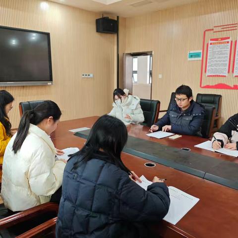 生物集备组精心共研，系统构建期末高效复习路径