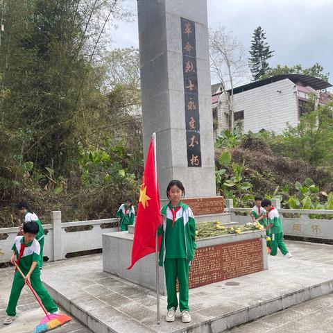 学子缅怀先烈，传承红色基因 ——甲隆片学校党建活动