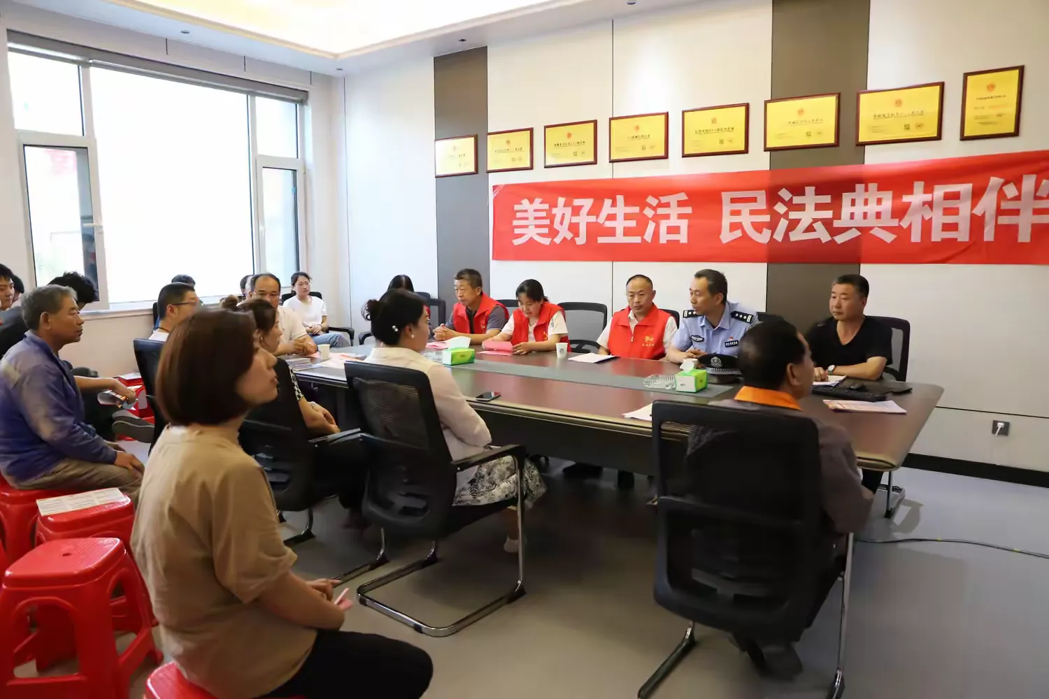 简篇-精准服务解企忧 同心护航促发展——曹范街道商会、区新联会曹范分会开展惠企服务活动