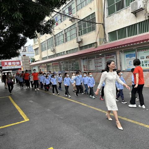 走进小学，打开心之向往的那扇门 ——南宁市华衡小学“‘幼小衔接’我们一起准备”系列活动（一）