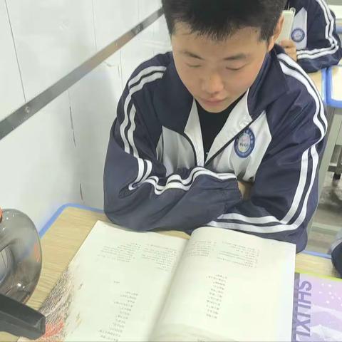 2022级12班书香班级正在进行中——咸阳梦圆职业学校